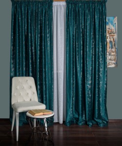 Draperie catifea albastru-turqoise cu insertii aurii/argintii