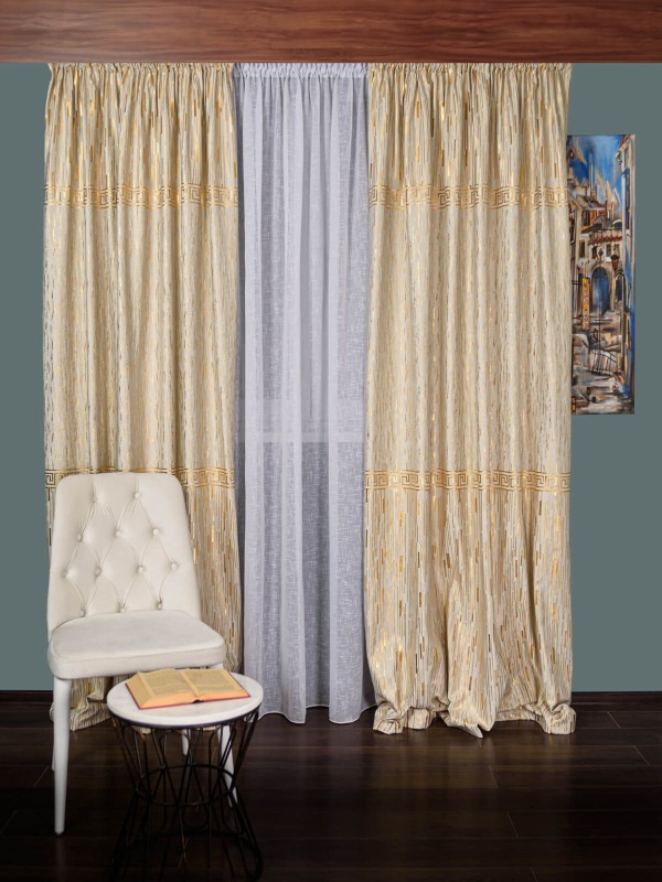 Draperie catifea crem cu model auriu