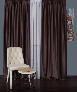 Draperie catifea maro