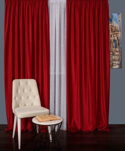 Draperie catifea rosu
