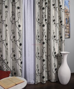 Draperie model flori gri/negru