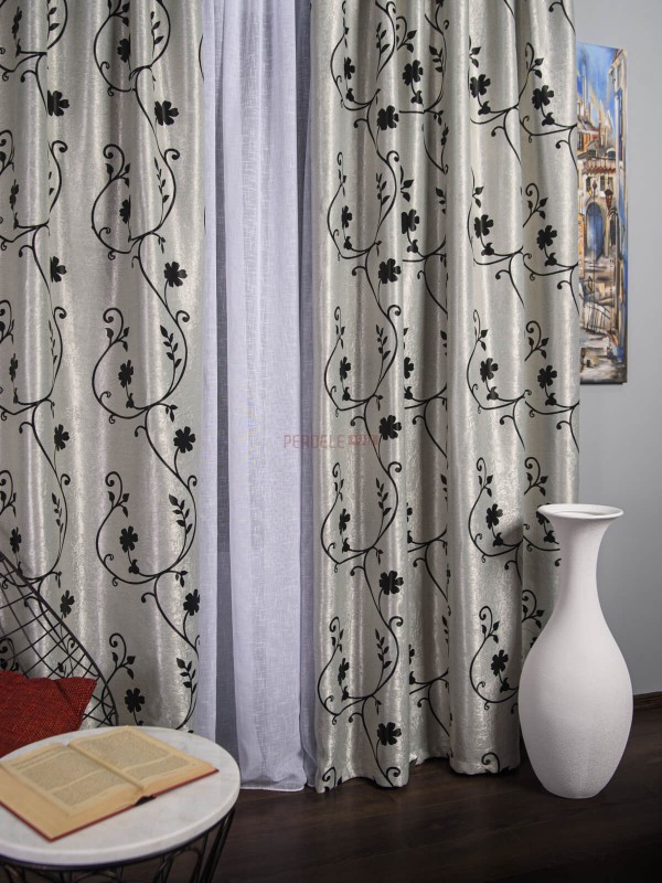 Draperie model flori gri/negru