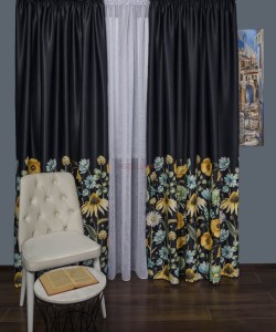 Draperie satin negru,flori multicolore