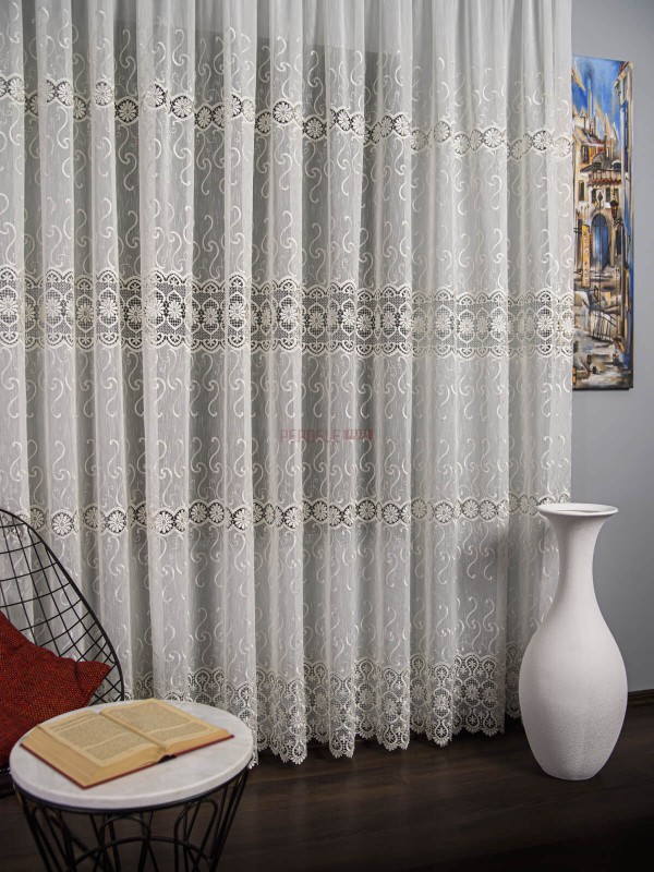 Perdea broderie tip dantela ivoire