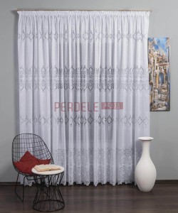 Perdea de pascani alb