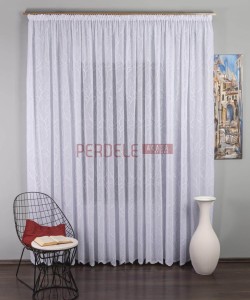 Perdea in topit alb