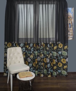 Perdea tip in imprimat, negru/flori multicolore