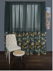 Perdea tip in verde, flori multicolore