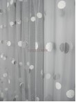 Perdea tulle brodat, alb/gri