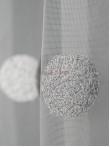 Perdea tulle brodat, alb/gri