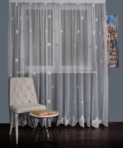 Perdea tulle brodat alb/gri