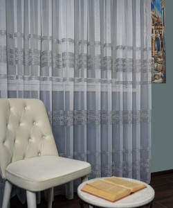 Perdea tulle brodat alb/gri