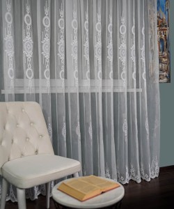 Perdea tulle brodat alb/gri