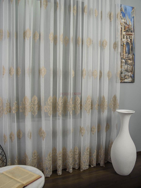 Perdea tulle brodat auriu