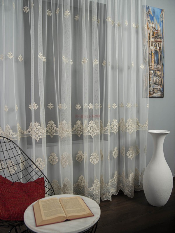 Perdea tulle brodat crem