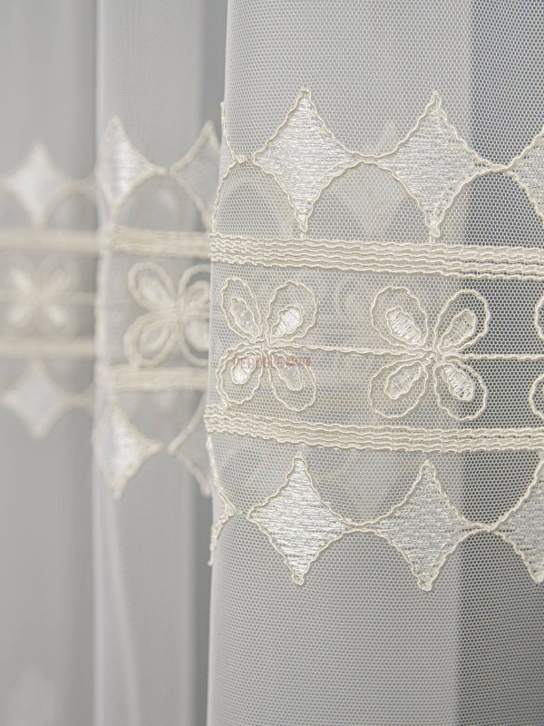 Perdea tulle brodat crem