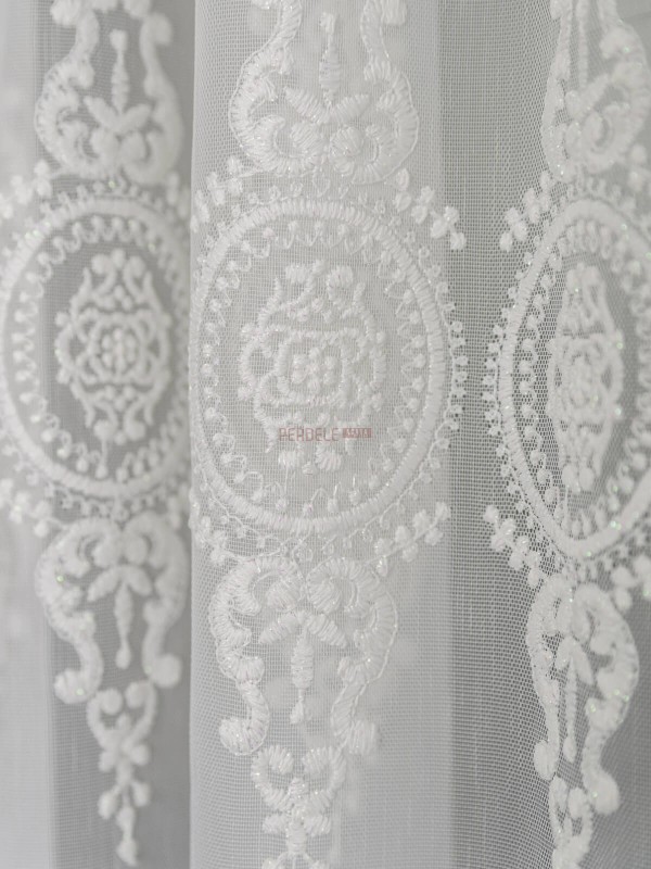 Perdea tulle brodat crem