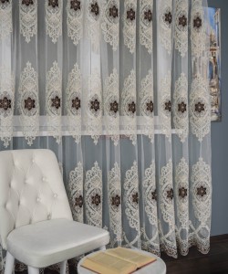 Perdea tulle brodat, crem/maro