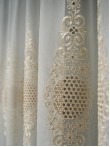 Perdea tulle brodat ivoire/auriu