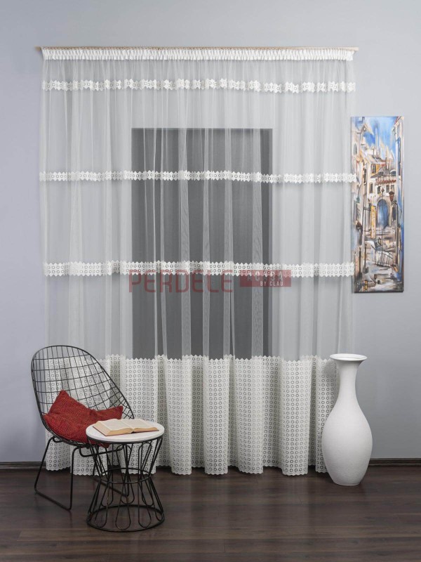 Perdea tulle crem